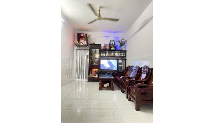 Ngộp Lạc Long Quân - Quận 11 - HXH thông - 40m2 - 3 tầng